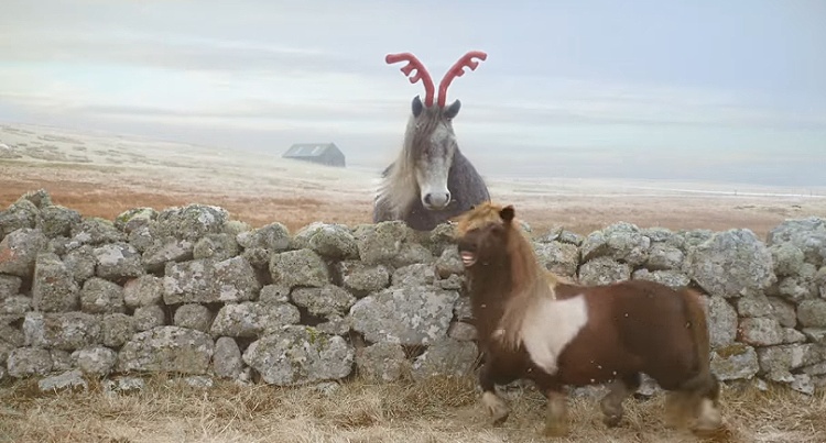 Christmas Advert - Three UK 