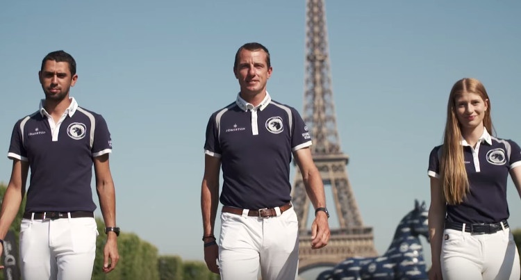 Ekipa Paris Panthers w Paryżu, fot. kadr z serialu Taking Off”