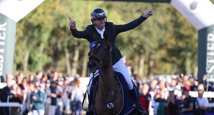 Thomas Carlile (GBR) & Golden de Beliard, fot FEI/PSV Photo