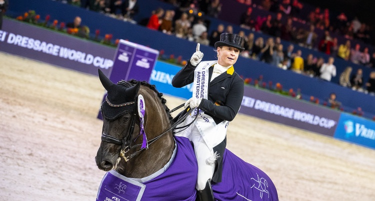 Isabell Werth (GER) & Weihegold OLD (Blue Hors Don Schufro x Sandro Hit) podczas FEI Dressage World Cup w Amsterdam (2020), fot. FEI/Leanjo de Koster