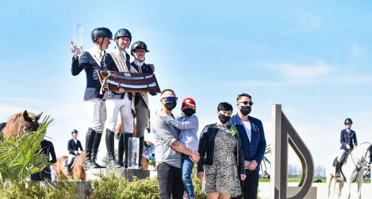 Grand Prix – V Memoriał Marcina Klupsia: podium, fot. Klub Jeździecki Osadkowski/Facebook